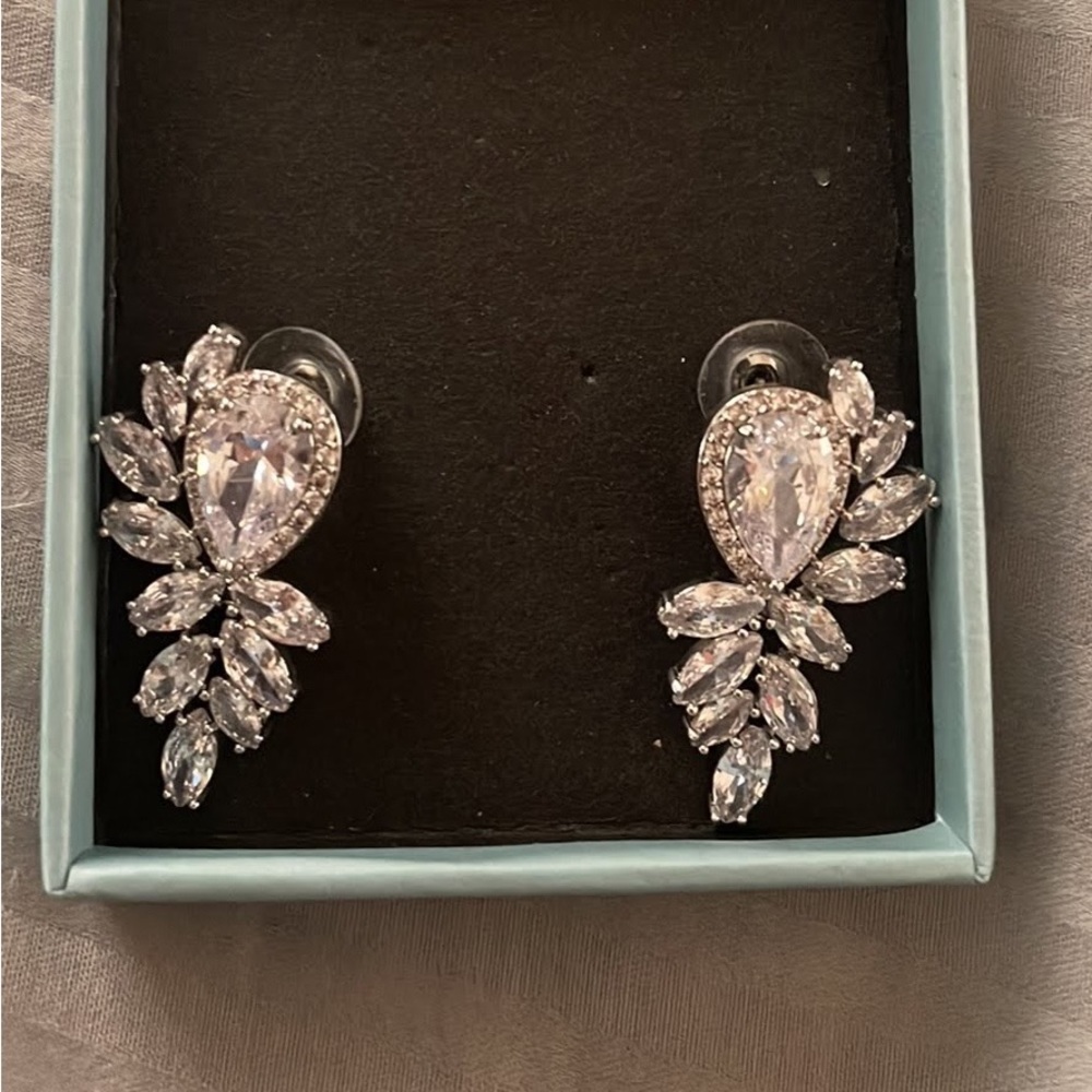 BRAND NEW Bridal Wedding Earrings